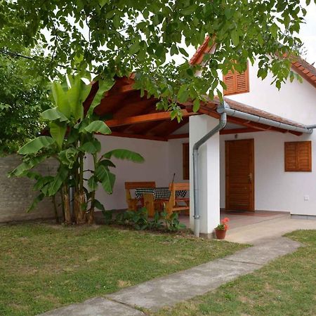 Apartment Balatonbereny 8 Ngoại thất bức ảnh