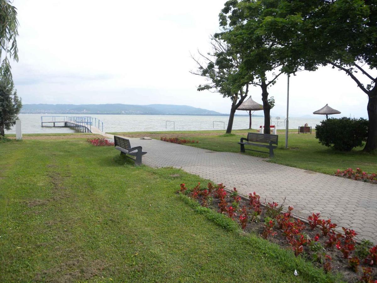Apartment Balatonbereny 8 Ngoại thất bức ảnh